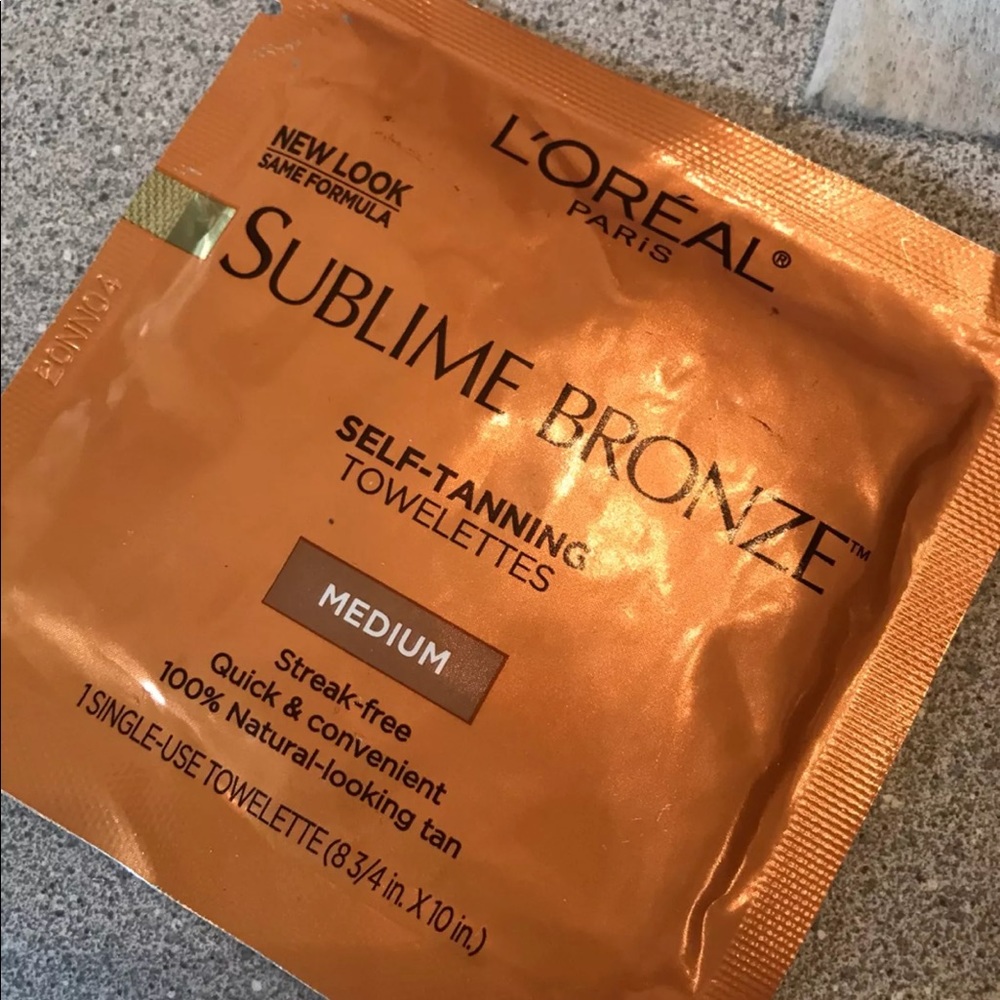 Self tanning towelettes. Get your fall glow on!