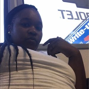 Meet your Posher, Ebony