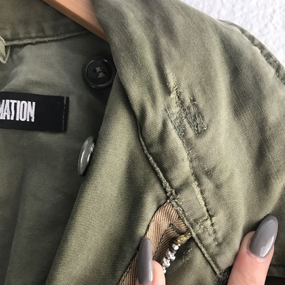 Reformation • Olive Cargo Jacket Shearling Sleeves - Picture 6 of 8