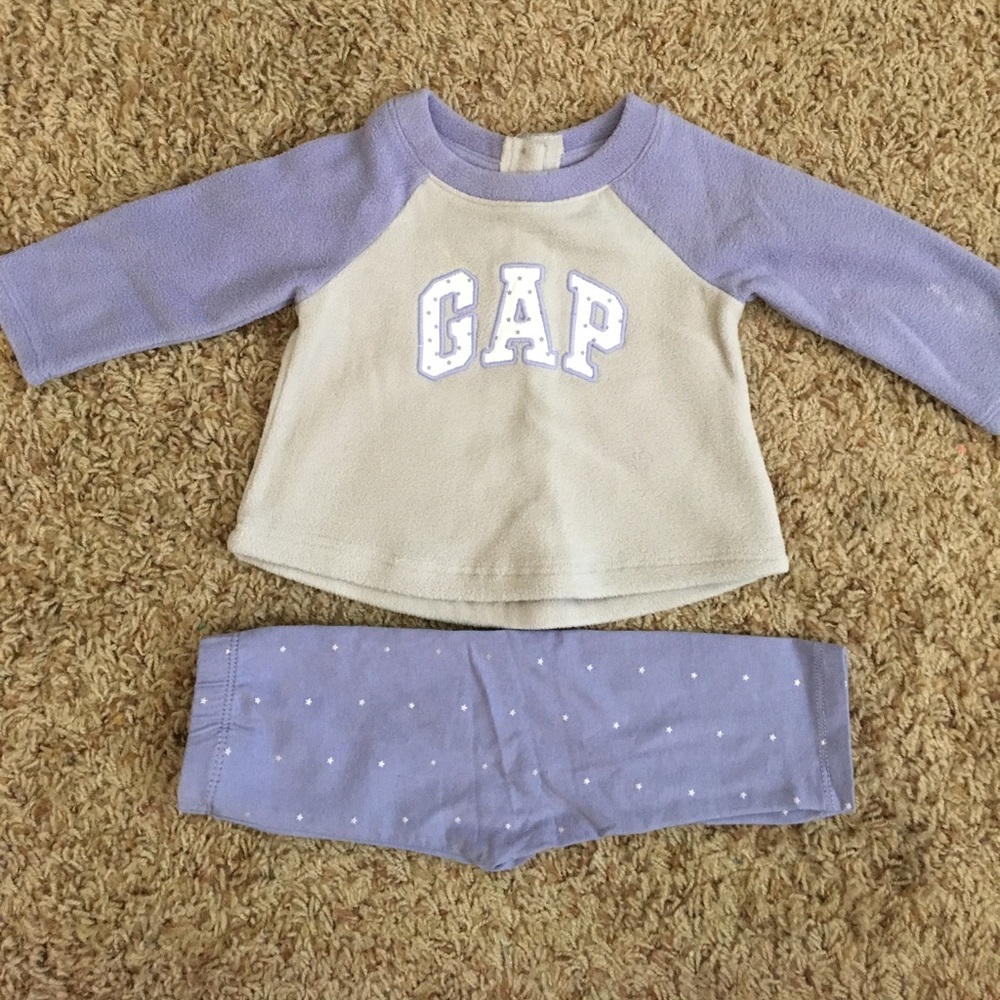 GAP Sweater and Leggings Set