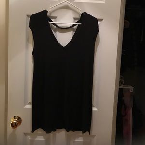Black muscle tee
