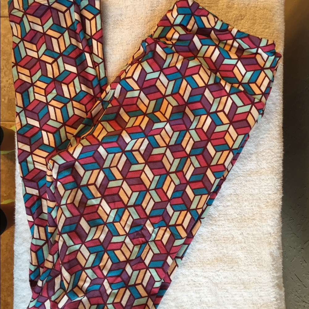 LuLaRoe OS legging rubix cube