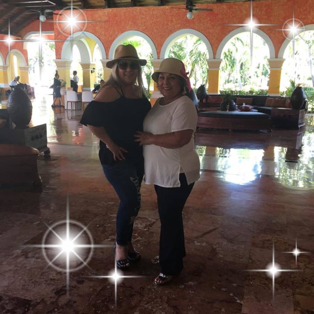 Meet your Posher, Violeta