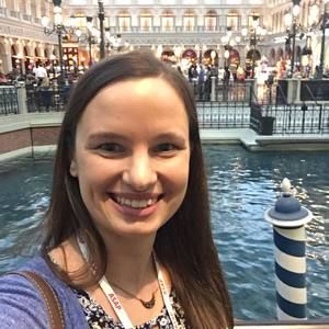 Meet your Posher, Danielle