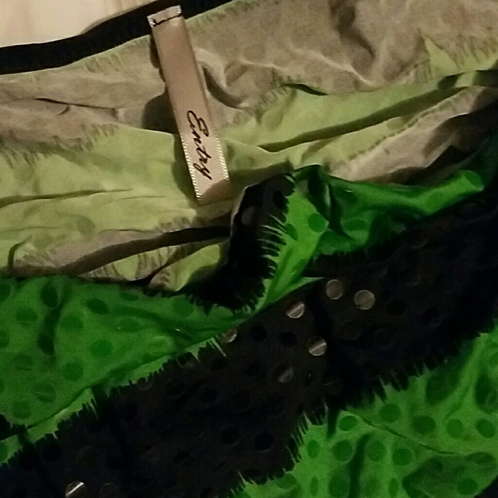 Dress - Picture 3 of 3