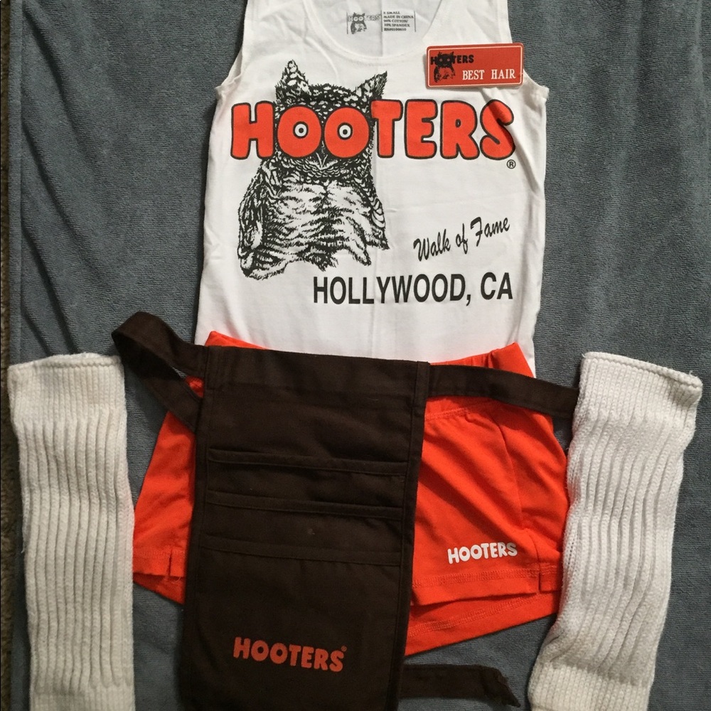 Hooters uniform