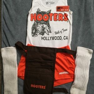 Hooters uniform