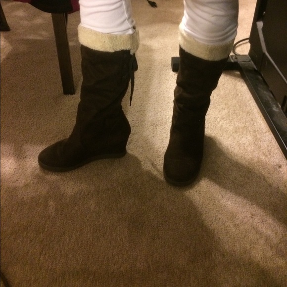 Dark brown suede wedge boots - Picture 3 of 8