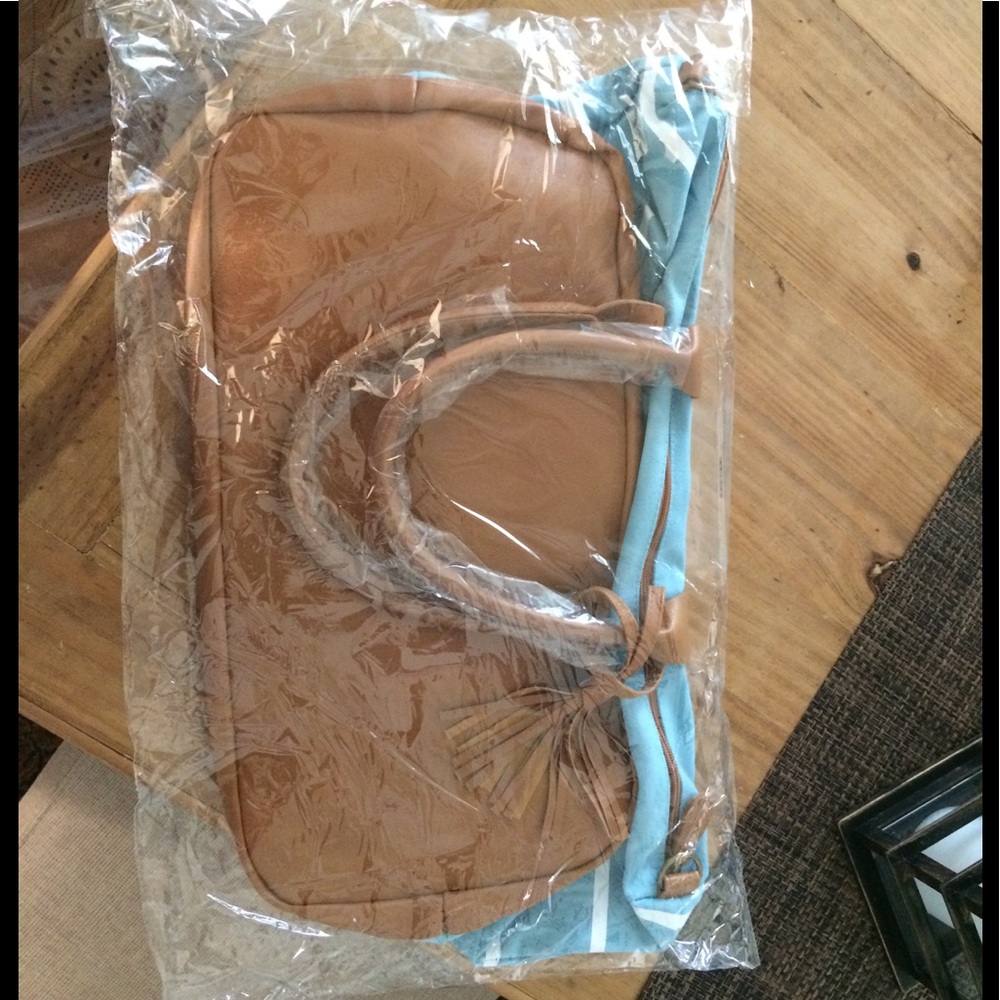 SOLD!! Brand New!!! 2 Piece Travel Set - Picture 4 of 5