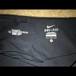 Nike Yoga Pants Women’s Medium