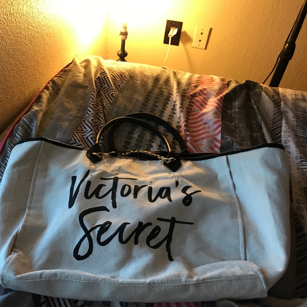 Victoria’s Secret tote