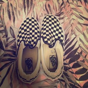 Checkered low top vans