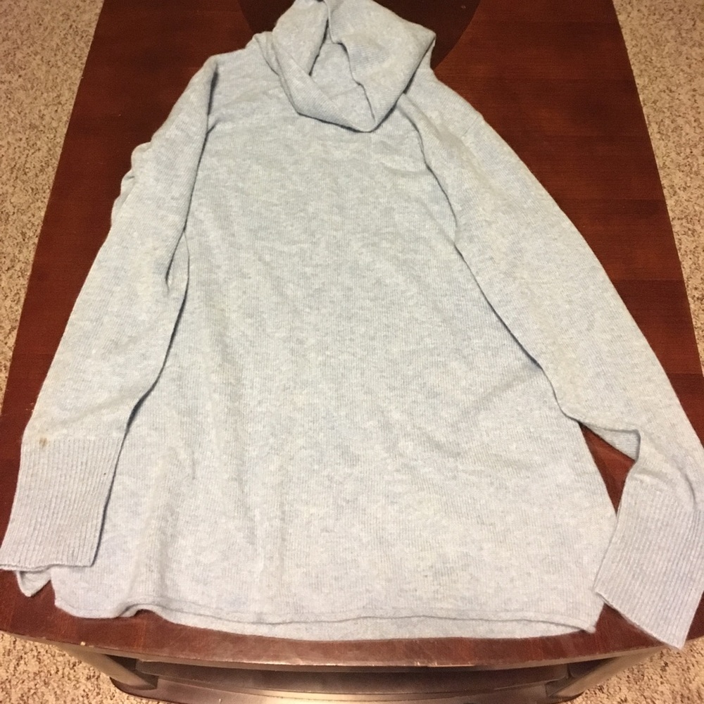 Women's cashmere athletic top