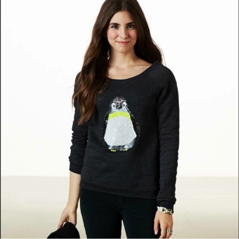 Super cozy NWT Christmas penguin sweater💕🐧🎄