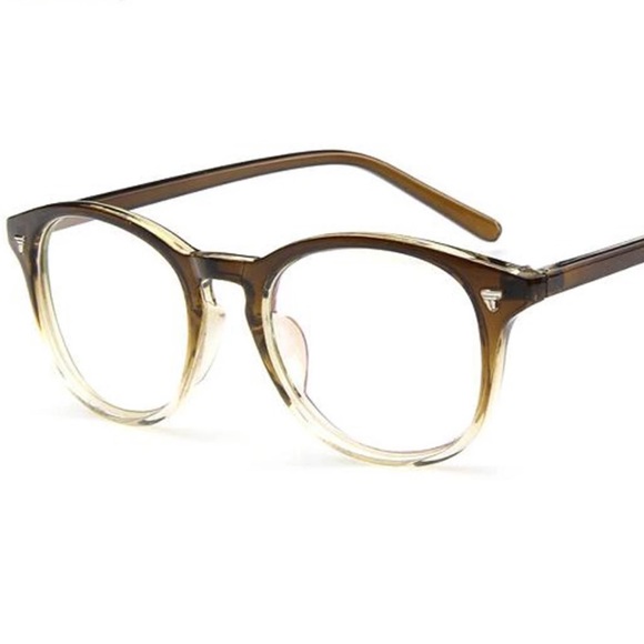 ⭐️NEW⭐️ Gradient Vintage Style Glasses - Picture 2 of 3