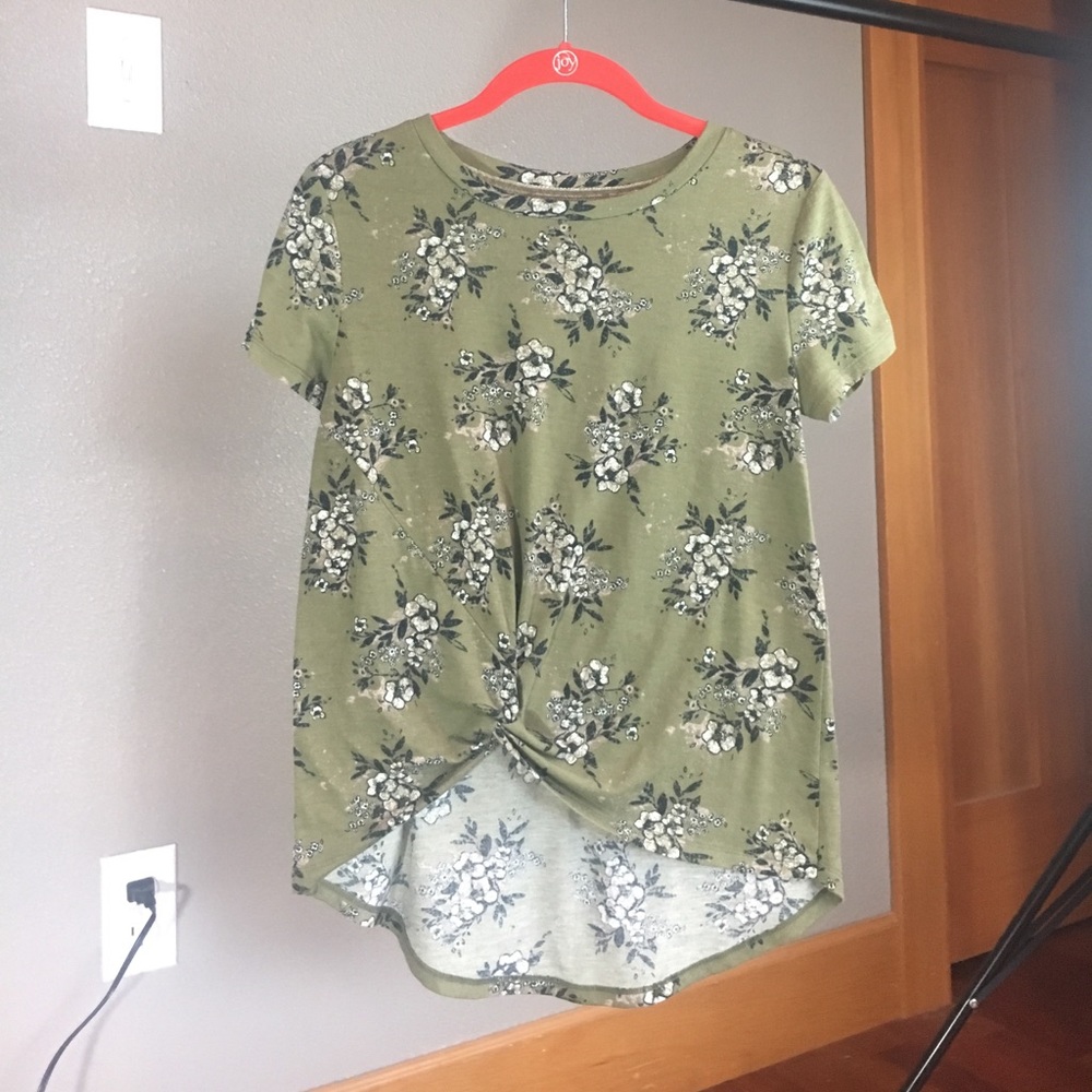 Floral knot top