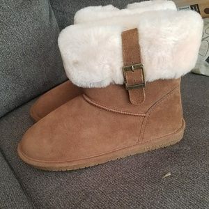BearPaw Abby Boots