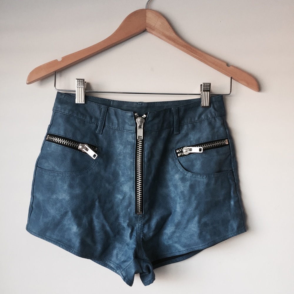 UNIF shorts sz 26