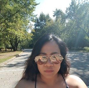 Meet your Posher, Faye