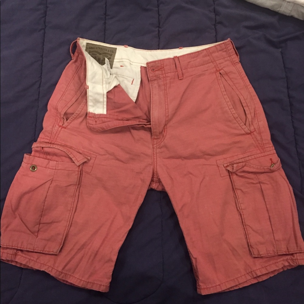 Salmon colored Levi's cargo shorts