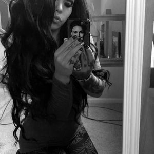 Meet your Posher, Thea