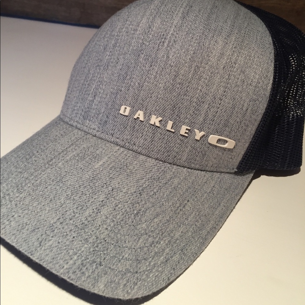 Oakley Trucker Hat