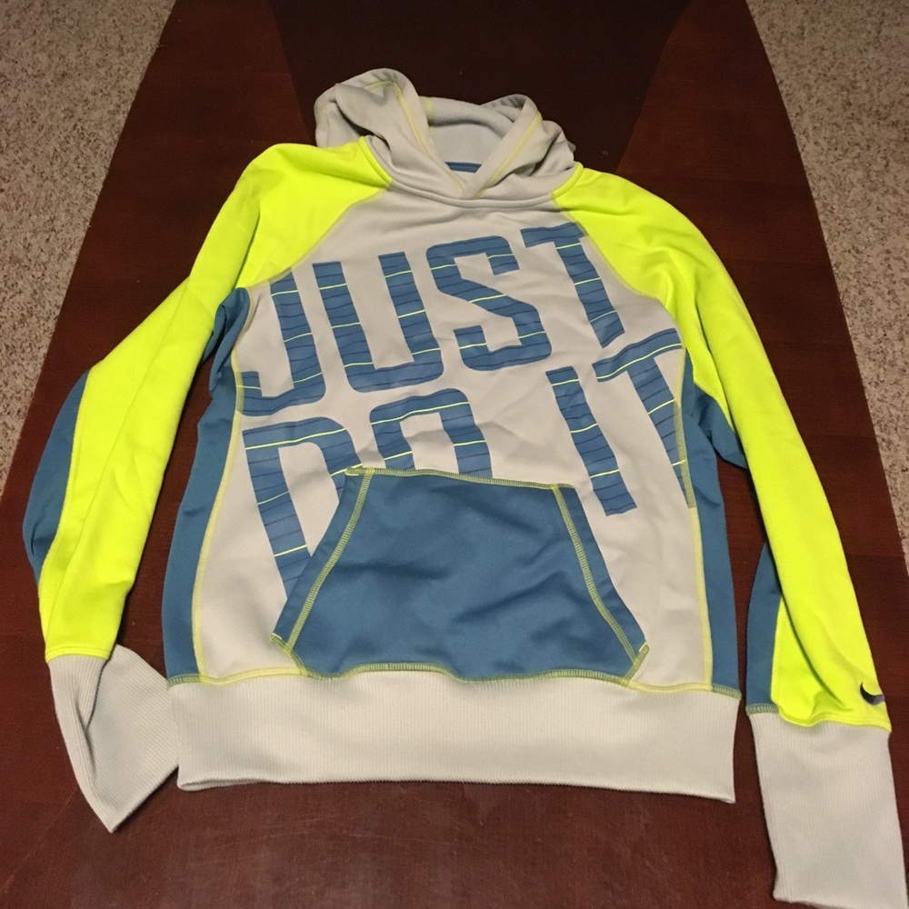 Therma fit Nike hoodie