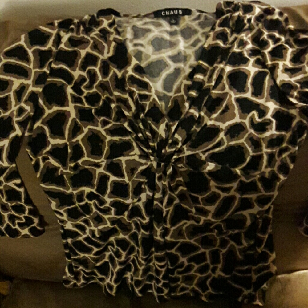 L knotted cheetah-like top, 3/4 sleeve