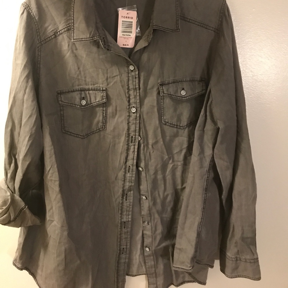 Torrid button up