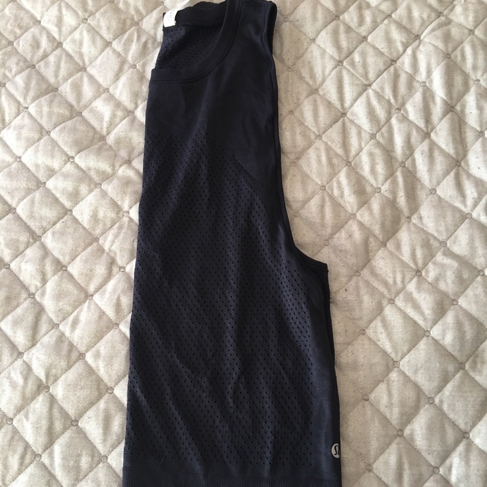 Lulu Lemon Sleevless Workout Top