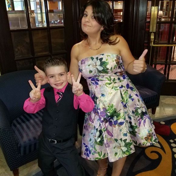 Meet your Posher, Jennifer - Picture 1 of 1