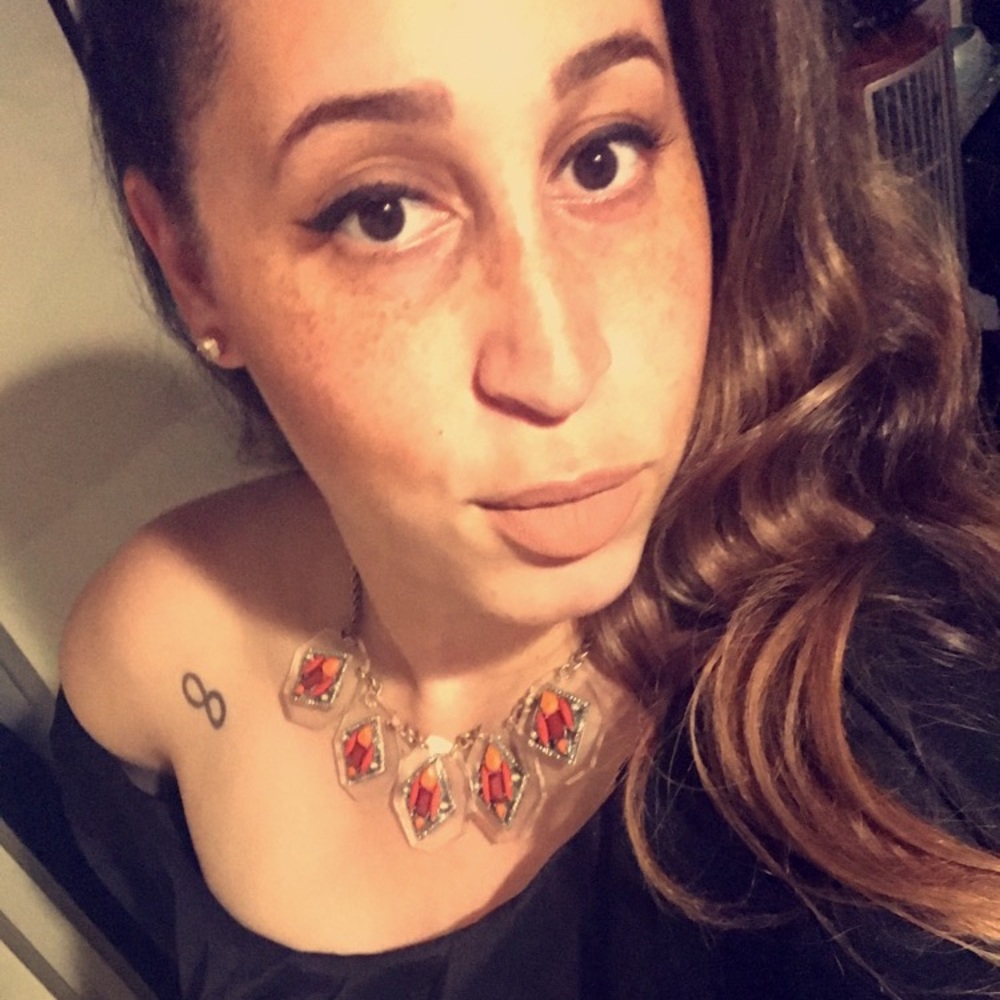 Meet your Posher, Whitney!