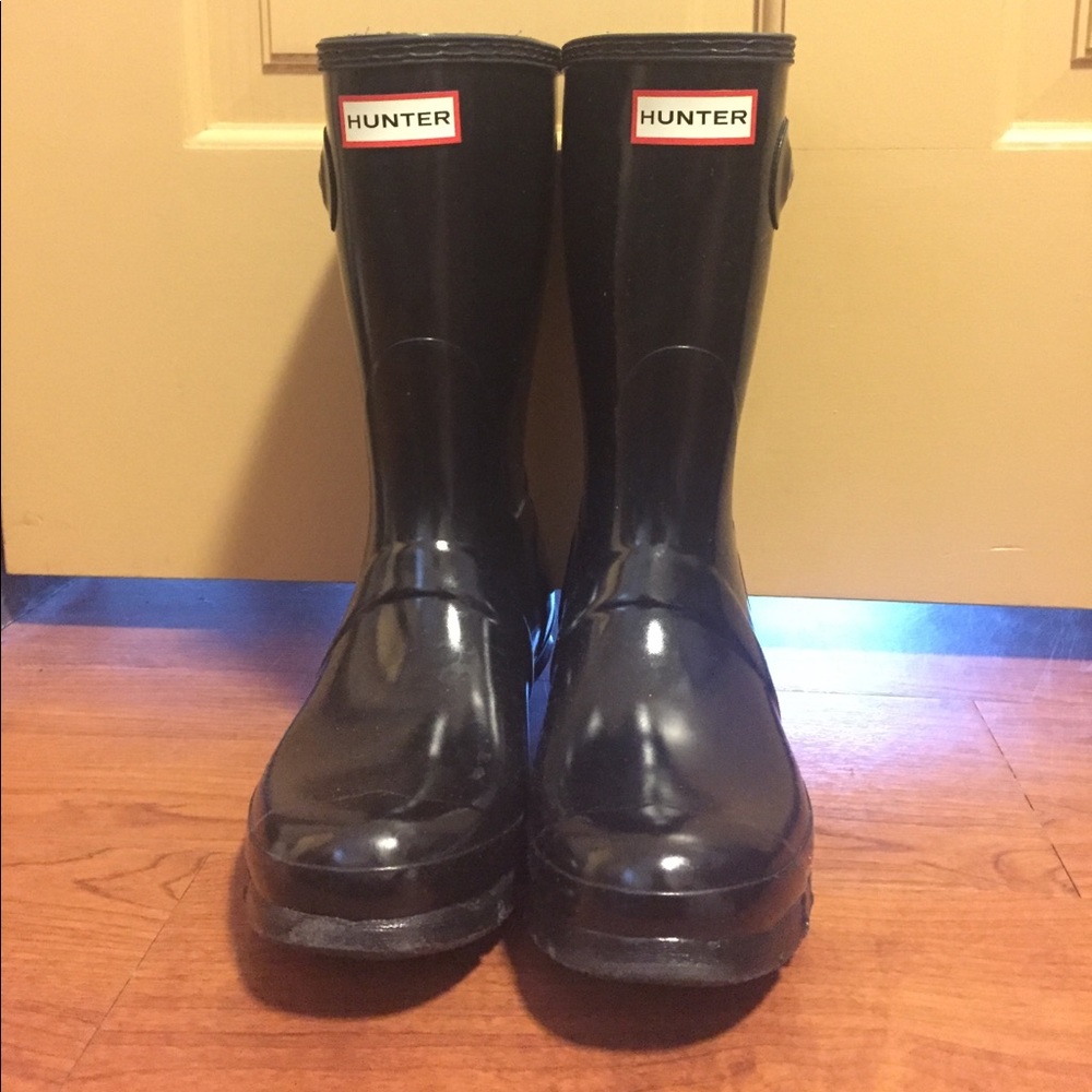 Short Glossy Hunter Rainboots Size 8