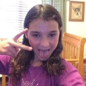 Meet your Posher, Ainsley