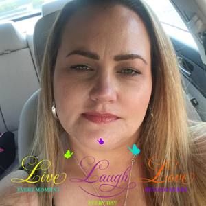 Meet your Posher, Shana