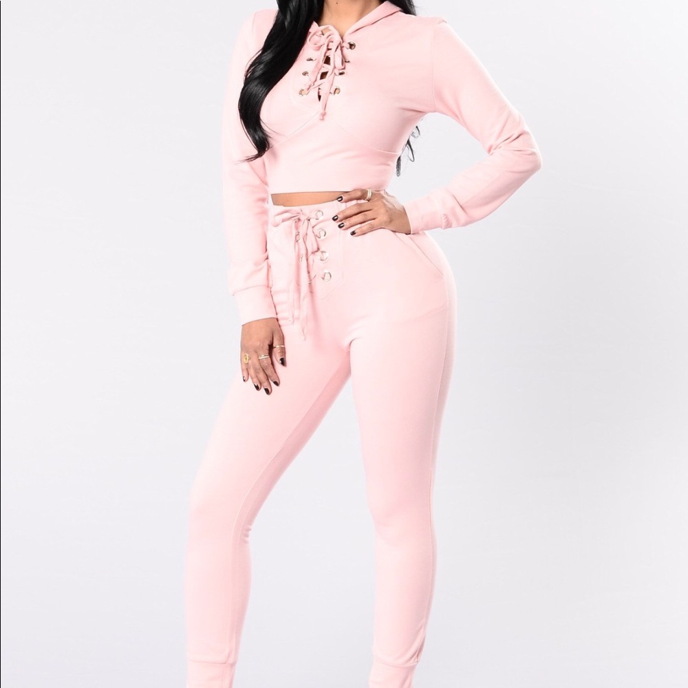 Two piece pink fashion nova sweat suit