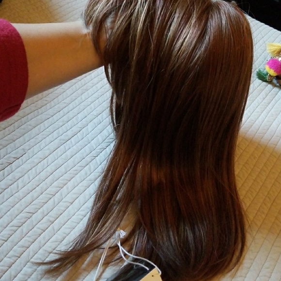 Wig - Picture 2 of 4