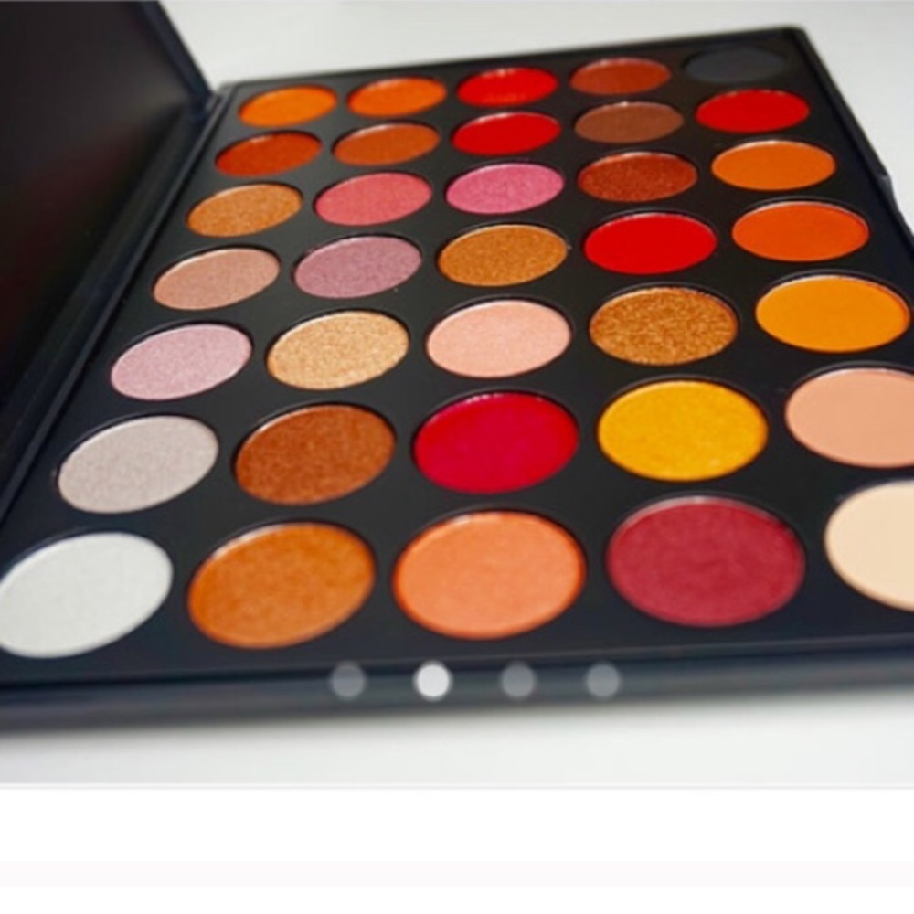Wong Cosmetics 35F eyeshadow palette makeup