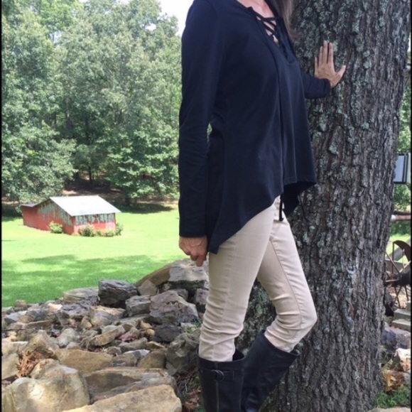 Black Lace-Up Hooded Top - Picture 5 of 6