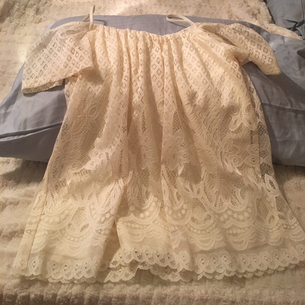 Maurice's White off the shoulder top