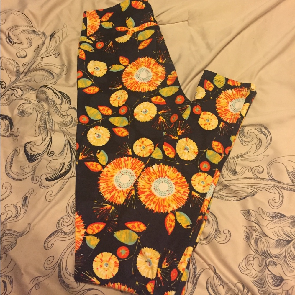 Lularoe OS Floral Legging