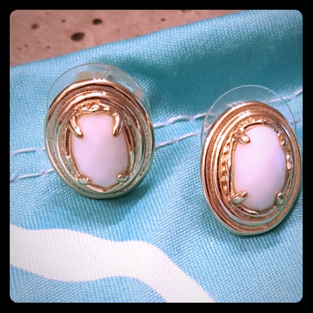Kendra Scott stud earrings