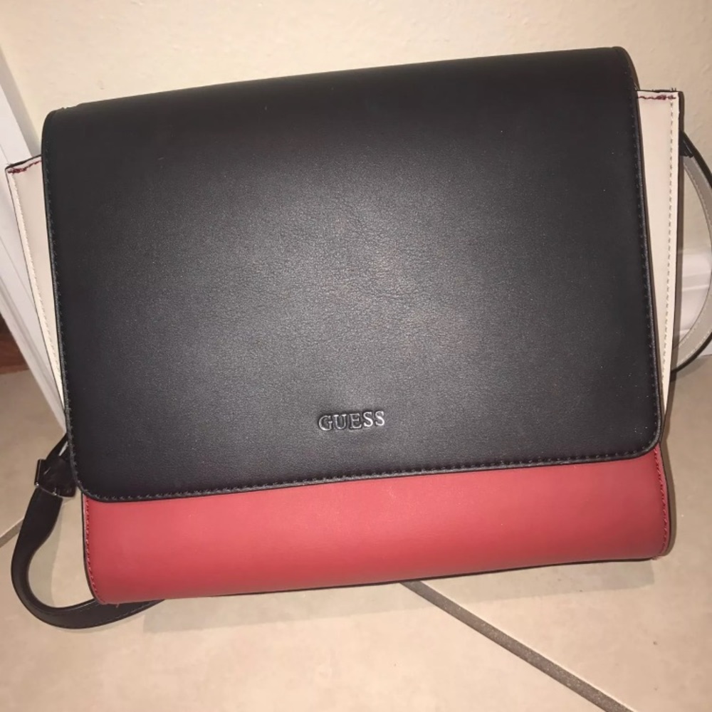 Guess purse