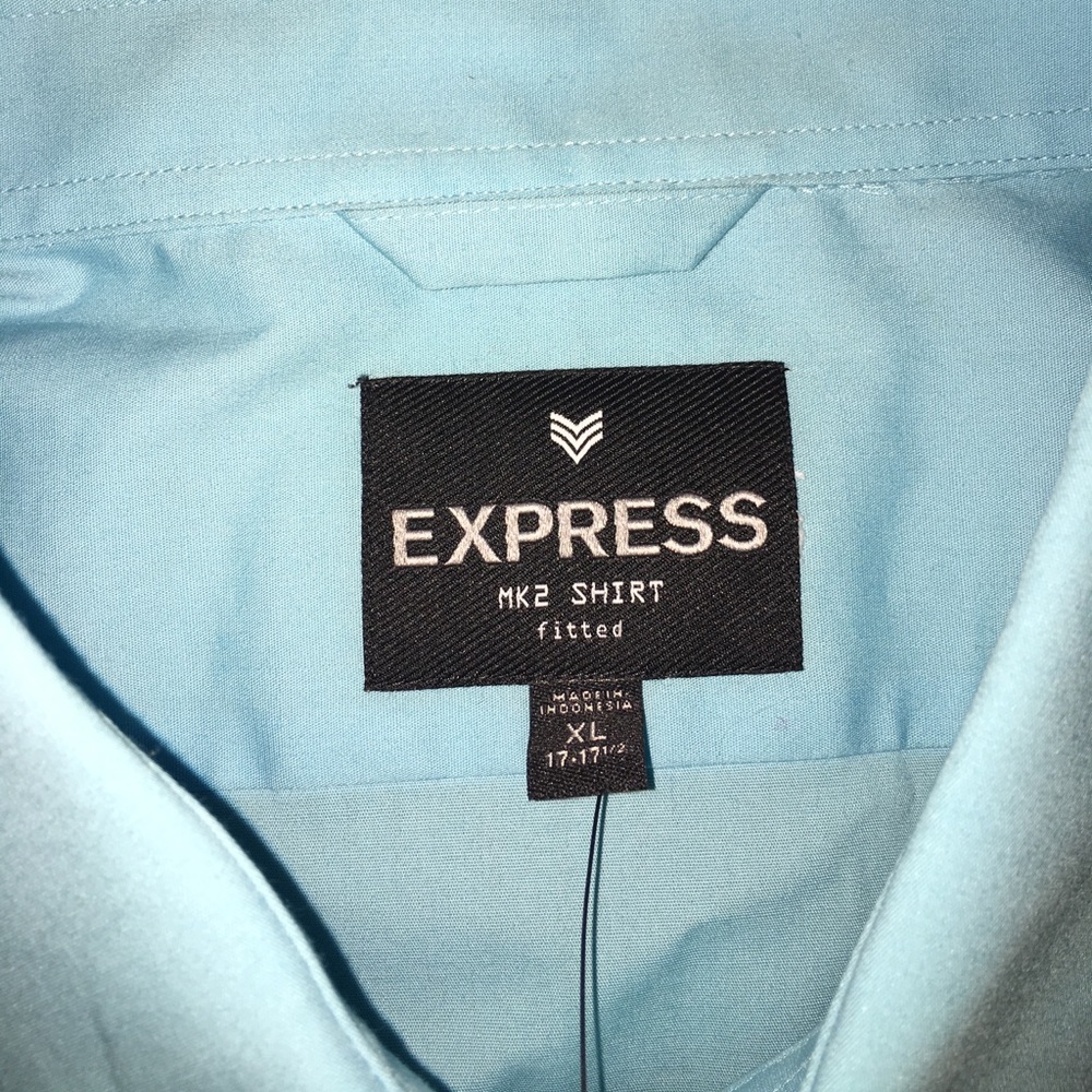 Express button down - Picture 2 of 4
