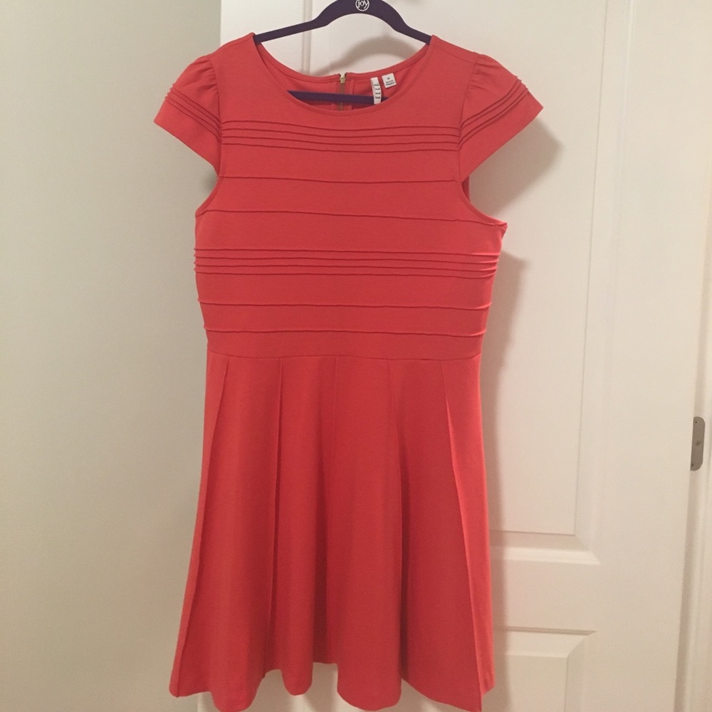 Elle dress