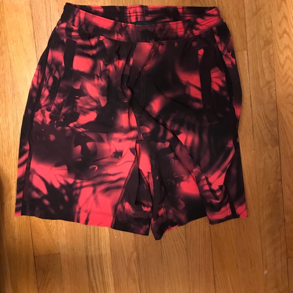 Men’s lululemon shorts pink and purple