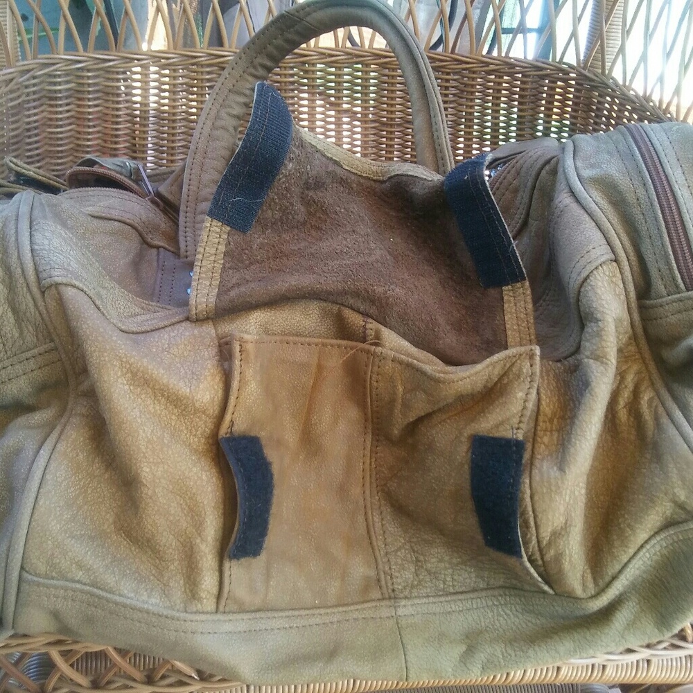 Vintage leather duffle bag - Picture 3 of 8