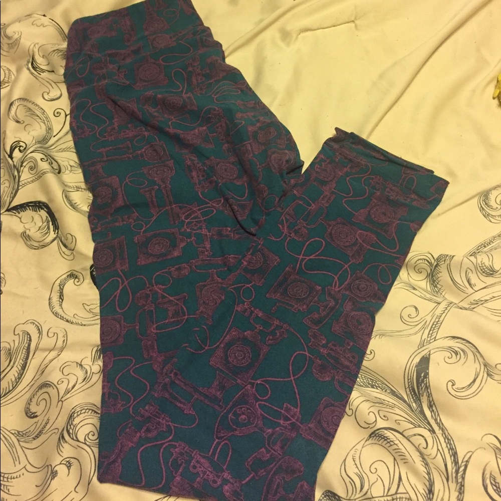 Lularoe Leggings Os Printed Phones