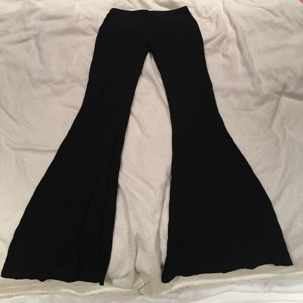 Ribbed flared/bell bottom pants.
