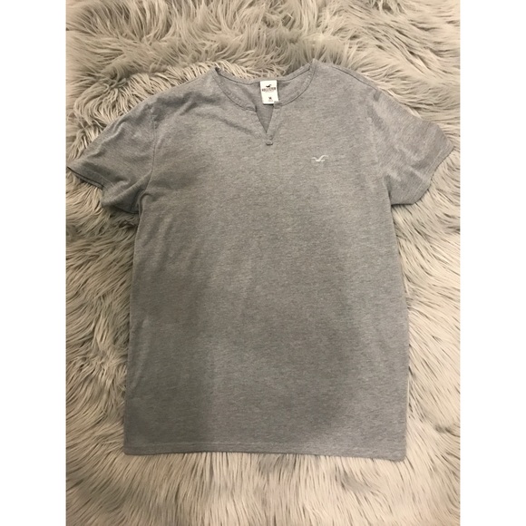 Hollister Other - Hollister V-Neck Tee